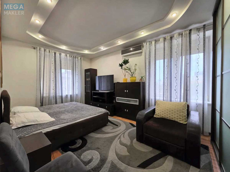 Продаж 2 кімнатної квартири (52,4/32/7), 5 пов. 5 пов. будинку, <a class="location-link" href="/kiev/" title="Недвижимость Київ">Київ</a>, <a class="location-link" href="/kiev/goloseevskij/" title="Недвижимость Голосіївський район">Голосіївський р-н</a>, Казимира Малевича ул., 47/49 (изображение 2)