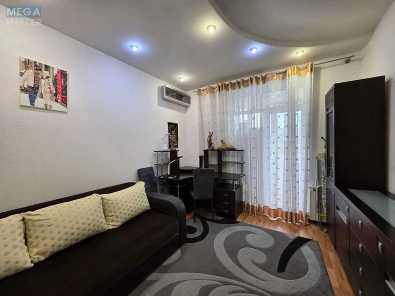 Продаж 2 кімнатної квартири (52,4/32/7), 5 пов. 5 пов. будинку, <a class="location-link" href="/kiev/" title="Недвижимость Київ">Київ</a>, <a class="location-link" href="/kiev/goloseevskij/" title="Недвижимость Голосіївський район">Голосіївський р-н</a>, Казимира Малевича ул., 47/49 (изображение 8)