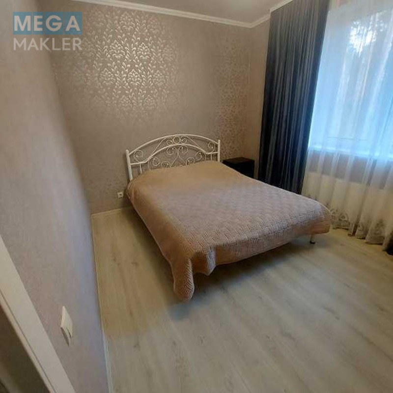 Продаж дома, 2&nbsp;поверху, 120&nbsp;кв.м, 4&nbsp;кімнати, ділянка 6&nbsp;соток, <a class="location-link" href="/kiev/" title="Недвижимость Київ">Київ</a>, <a class="location-link" href="/kiev/darnickij/" title="Недвижимость Дарницький район">Дарницький р-н</a>, Абрикосова вул., 22а (изображение 4)