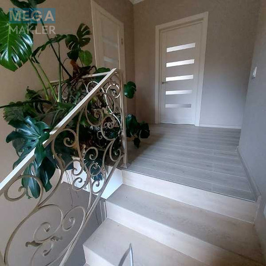 Продаж дома, 2&nbsp;поверху, 120&nbsp;кв.м, 4&nbsp;кімнати, ділянка 6&nbsp;соток, <a class="location-link" href="/kiev/" title="Недвижимость Київ">Київ</a>, <a class="location-link" href="/kiev/darnickij/" title="Недвижимость Дарницький район">Дарницький р-н</a>, Абрикосова вул., 22а (изображение 5)
