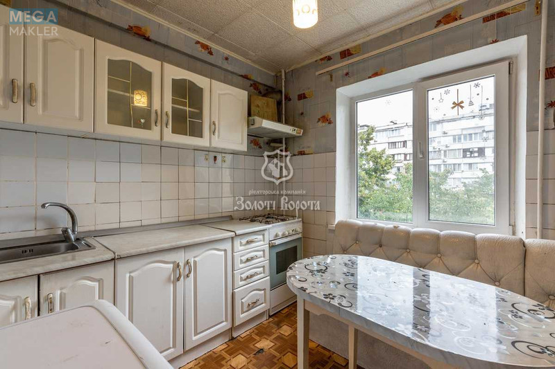 Продаж 2 кімнатної квартири (55,7/33,8/7,2), 5 пов. 9 пов. будинку, <a class="location-link" href="/kiev/" title="Недвижимость Київ">Київ</a>, <a class="location-link" href="/kiev/dneprovskij/" title="Недвижимость Дніпровський район">Дніпровський р-н</a>, Березняківська вул., 14 (изображение 8)