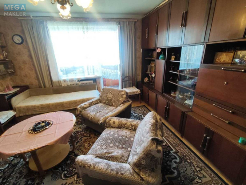 Продаж 3 кімнатної квартири (70/40/8), 8 пов. 9 пов. будинку, <a class="location-link" href="/kiev/" title="Недвижимость Київ">Київ</a>, <a class="location-link" href="/kiev/goloseevskij/" title="Недвижимость Голосіївський район">Голосіївський р-н</a>, Феодосійська вул., 4 (изображение 4)