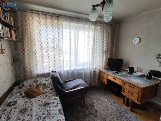 Продаж 3 кімнатної квартири (70/40/8), 8 пов. 9 пов. будинку, <a class="location-link" href="/kiev/" title="Недвижимость Київ">Київ</a>, <a class="location-link" href="/kiev/goloseevskij/" title="Недвижимость Голосіївський район">Голосіївський р-н</a>, Феодосійська вул., 4 (изображение 6)