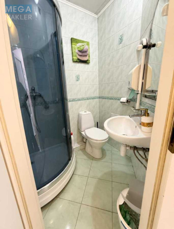 Продаж комерційної нерухомості, 110&nbsp;кв.м, под офис, <a class="location-link" href="/kiev/" title="Недвижимость Київ">Київ</a>, <a class="location-link" href="/kiev/podolskij/" title="Недвижимость Подільський район">Подільський р-н</a>, Еленовская ул., 8 (изображение 5)