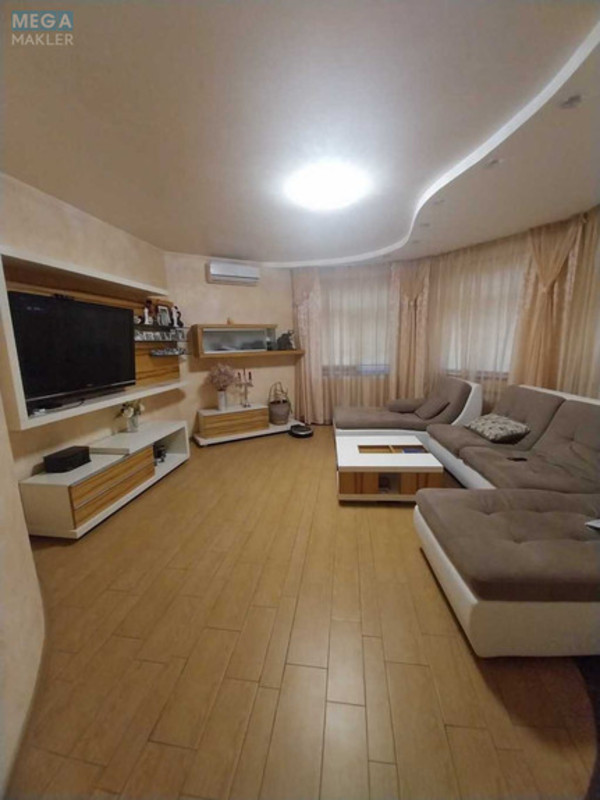 Продаж дома, 2&nbsp;поверху, 265&nbsp;кв.м, 5&nbsp;кімнат, ділянка 10&nbsp;соток, <a class="location-link" href="/kiev/" title="Недвижимость Київ">Київ</a>, <a class="location-link" href="/kiev/goloseevskij/" title="Недвижимость Голосіївський район">Голосіївський р-н</a>, Вітавська вул. (изображение 9)