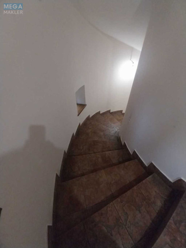 Продаж дома, 2&nbsp;поверху, 265&nbsp;кв.м, 5&nbsp;кімнат, ділянка 10&nbsp;соток, <a class="location-link" href="/kiev/" title="Недвижимость Київ">Київ</a>, <a class="location-link" href="/kiev/goloseevskij/" title="Недвижимость Голосіївський район">Голосіївський р-н</a>, Вітавська вул. (изображение 21)
