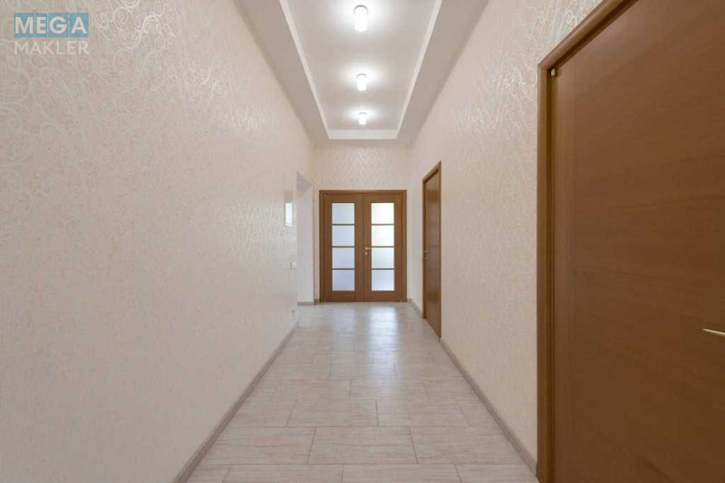 Продаж дома, 2&nbsp;поверху, 250&nbsp;кв.м, 5&nbsp;кімнат, ділянка 10&nbsp;соток, <a class="location-link" href="/vyshgorod/" title="Недвижимость Вишгород">Вишгород</a>, Полунична (изображение 15)