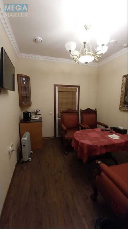 Продаж комерційної нерухомості, 206&nbsp;кв.м, под офис, <a class="location-link" href="/kiev/" title="Недвижимость Київ">Київ</a>, <a class="location-link" href="/kiev/solomenskij/" title="Недвижимость Солом'янський район">Солом'янський р-н</a>, Вацлава Гавела бульв., 16а (изображение 7)