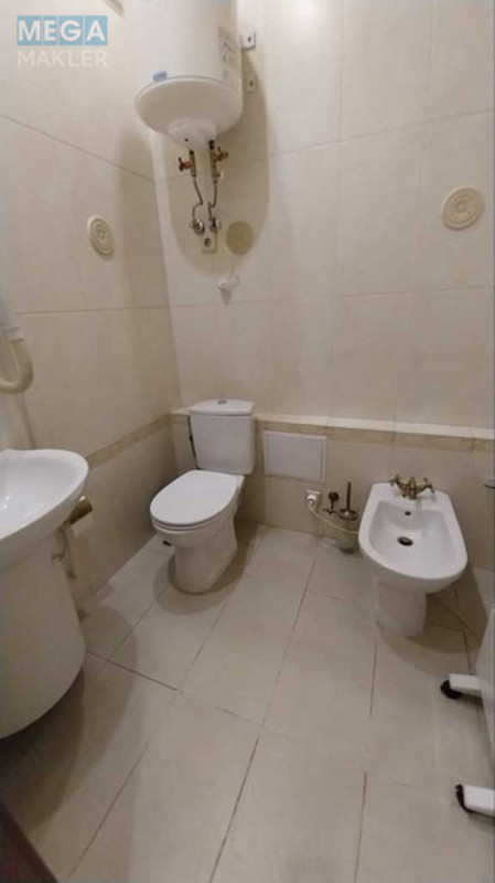 Продаж комерційної нерухомості, 206&nbsp;кв.м, под офис, <a class="location-link" href="/kiev/" title="Недвижимость Київ">Київ</a>, <a class="location-link" href="/kiev/solomenskij/" title="Недвижимость Солом'янський район">Солом'янський р-н</a>, Вацлава Гавела бульв., 16а (изображение 8)