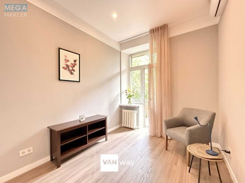 Продаж 3 кімнатної квартири (78,1/47/12), 2 пов. 4 пов. будинку, <a class="location-link" href="/kiev/" title="Недвижимость Київ">Київ</a>, <a class="location-link" href="/kiev/pecherskij/" title="Недвижимость Печерський район">Печерський р-н</a>, Академіка Богомольця вул., 7/14 (изображение 3)