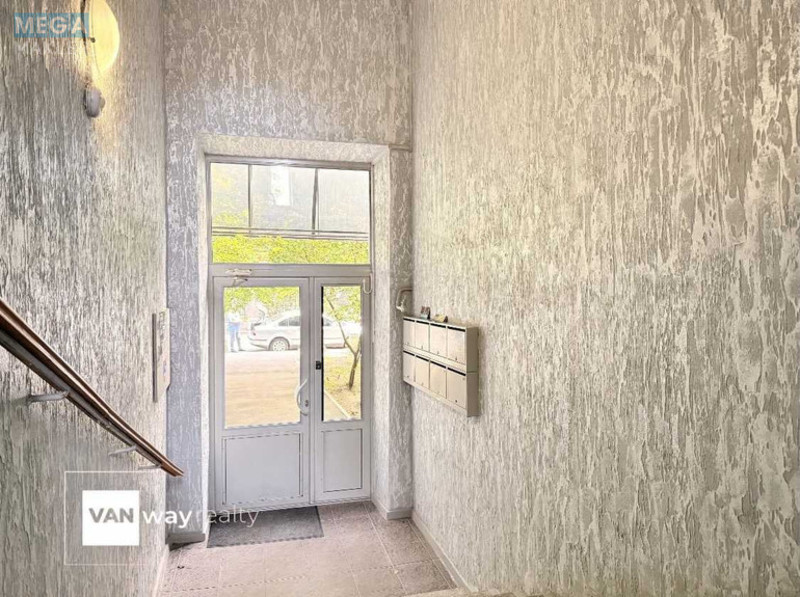 Продаж 3 кімнатної квартири (78,1/47/12), 2 пов. 4 пов. будинку, <a class="location-link" href="/kiev/" title="Недвижимость Київ">Київ</a>, <a class="location-link" href="/kiev/pecherskij/" title="Недвижимость Печерський район">Печерський р-н</a>, Академіка Богомольця вул., 7/14 (изображение 10)