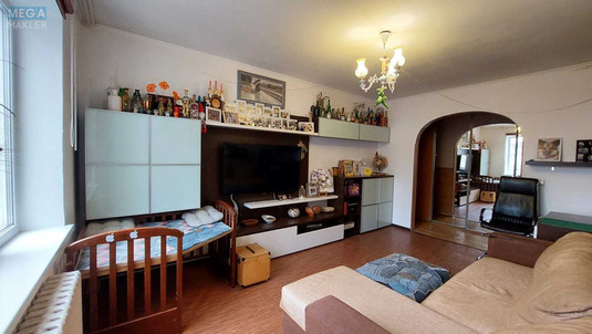 Продаж 3 кімнатної квартири (70/40/8,3), 7 пов. 10 пов. будинку, <a class="location-link" href="/kiev/" title="Недвижимость Київ">Київ</a>, <a class="location-link" href="/kiev/darnickij/" title="Недвижимость Дарницький район">Дарницький р-н</a>, Тростянецкая ул., 6ж (изображение 8)