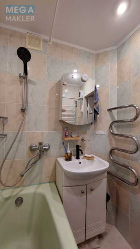 Продаж 3 кімнатної квартири (70/40/8,3), 7 пов. 10 пов. будинку, <a class="location-link" href="/kiev/" title="Недвижимость Київ">Київ</a>, <a class="location-link" href="/kiev/darnickij/" title="Недвижимость Дарницький район">Дарницький р-н</a>, Тростянецкая ул., 6ж (изображение 11)