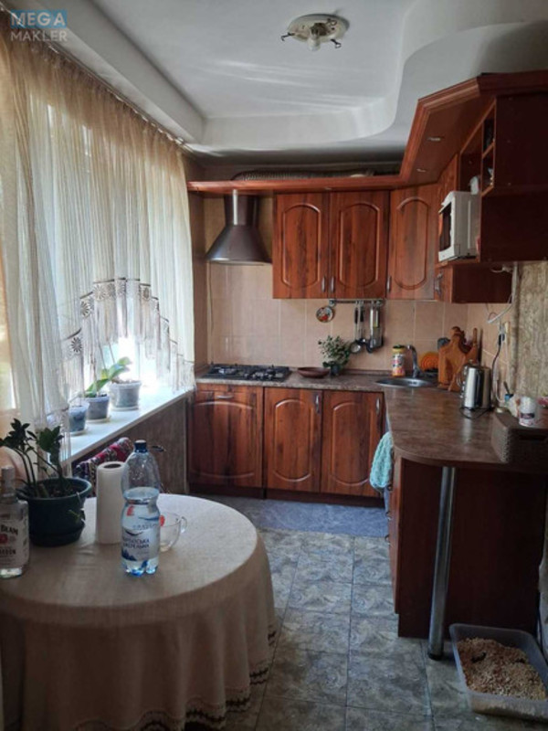 Продаж 3 кімнатної квартири (60/?/8), 5 пов. 5 пов. будинку, <a class="location-link" href="/kiev/" title="Недвижимость Київ">Київ</a>, <a class="location-link" href="/kiev/shevchenkovskij/" title="Недвижимость Шевченківський район">Шевченківський р-н</a>, Салютна вул. (изображение 6)