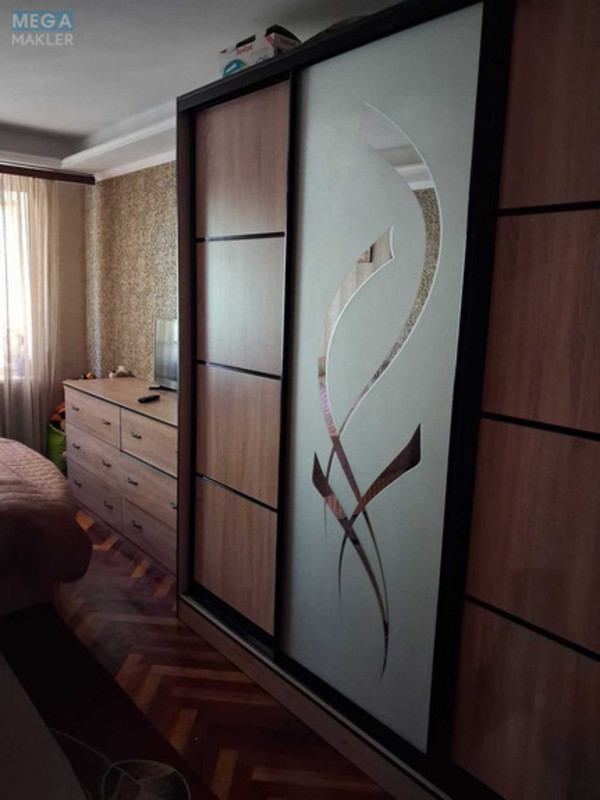 Продаж 3 кімнатної квартири (60/?/8), 5 пов. 5 пов. будинку, <a class="location-link" href="/kiev/" title="Недвижимость Київ">Київ</a>, <a class="location-link" href="/kiev/shevchenkovskij/" title="Недвижимость Шевченківський район">Шевченківський р-н</a>, Салютна вул. (изображение 9)