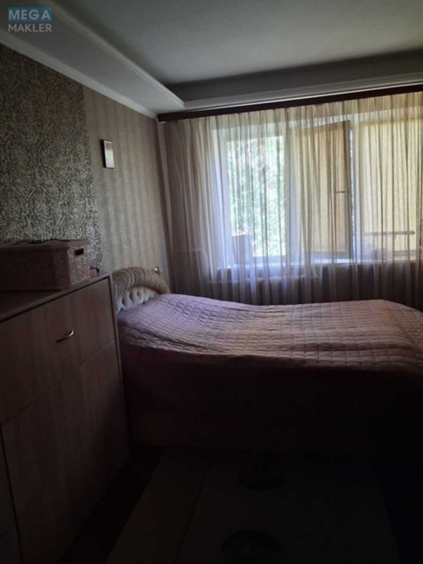 Продаж 3 кімнатної квартири (60/?/8), 5 пов. 5 пов. будинку, <a class="location-link" href="/kiev/" title="Недвижимость Київ">Київ</a>, <a class="location-link" href="/kiev/shevchenkovskij/" title="Недвижимость Шевченківський район">Шевченківський р-н</a>, Салютна вул. (изображение 10)