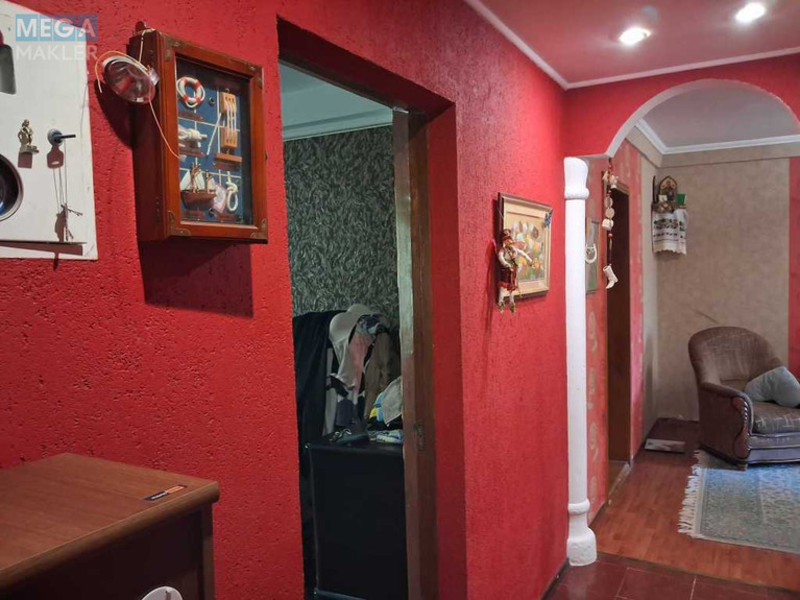 Продаж 3 кімнатної квартири (60/?/8), 5 пов. 5 пов. будинку, <a class="location-link" href="/kiev/" title="Недвижимость Київ">Київ</a>, <a class="location-link" href="/kiev/shevchenkovskij/" title="Недвижимость Шевченківський район">Шевченківський р-н</a>, Салютна вул. (изображение 20)