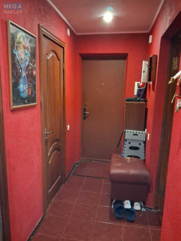Продаж 3 кімнатної квартири (60/?/8), 5 пов. 5 пов. будинку, <a class="location-link" href="/kiev/" title="Недвижимость Київ">Київ</a>, <a class="location-link" href="/kiev/shevchenkovskij/" title="Недвижимость Шевченківський район">Шевченківський р-н</a>, Салютна вул. (изображение 21)