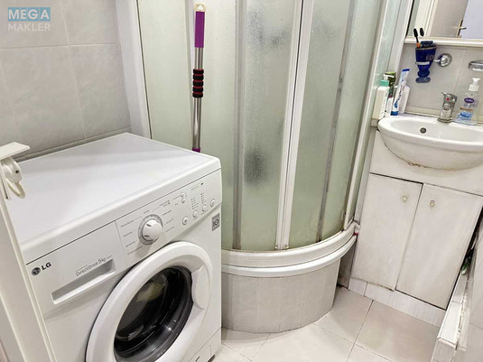 Продаж 3 кімнатної квартири (59/40/8), 9 пов. 9 пов. будинку, <a class="location-link" href="/kiev/" title="Недвижимость Київ">Київ</a>, <a class="location-link" href="/kiev/shevchenkovskij/" title="Недвижимость Шевченківський район">Шевченківський р-н</a>, Борщагівська вул., 4 (изображение 15)