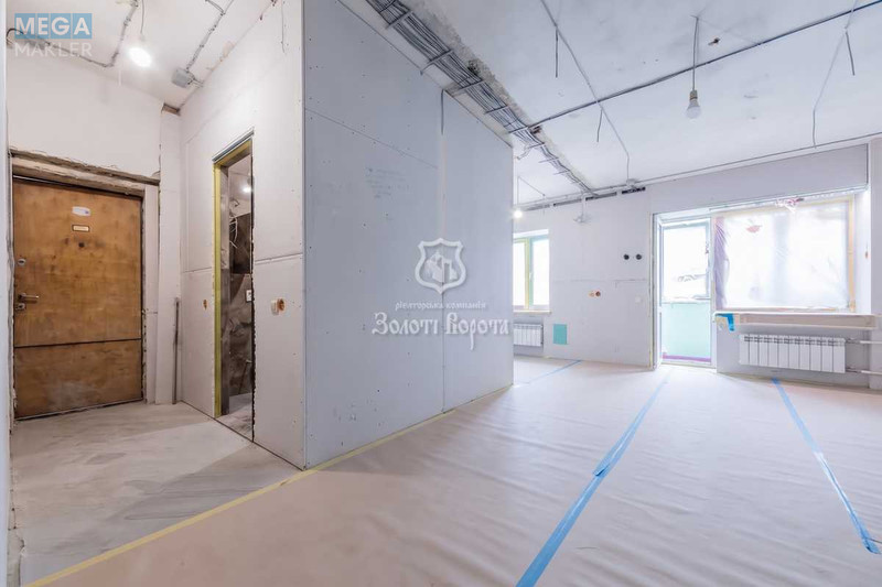 Продаж 2 кімнатної квартири (44/25/8), 5 пов. 5 пов. будинку, <a class="location-link" href="/kiev/" title="Недвижимость Київ">Київ</a>, <a class="location-link" href="/kiev/darnickij/" title="Недвижимость Дарницький район">Дарницький р-н</a>, Привокзальна вул., 10/1 (изображение 2)