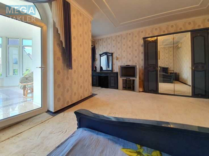 Продаж дома, 2&nbsp;поверху, 336&nbsp;кв.м, 4&nbsp;кімнати, ділянка 13&nbsp;соток, <a class="location-link" href="/dnepropetrovsk/" title="Недвижимость Дніпра">Дніпро</a>, Латвийская (изображение 6)