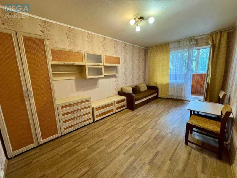 Оренда 3 кімнатної квартири, <a class="location-link" href="/kiev/" title="Недвижимость Київ">Київ</a>, <a class="location-link" href="/kiev/svyatoshinskij/" title="Недвижимость Святошинський район">Святошинський р-н</a>, Жолудєва вул., 4В (изображение 2)