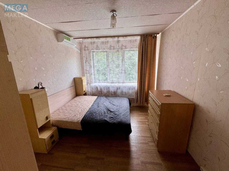 Оренда 3 кімнатної квартири, <a class="location-link" href="/kiev/" title="Недвижимость Київ">Київ</a>, <a class="location-link" href="/kiev/svyatoshinskij/" title="Недвижимость Святошинський район">Святошинський р-н</a>, Жолудєва вул., 4В (изображение 4)