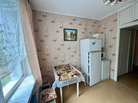 Оренда 3 кімнатної квартири, <a class="location-link" href="/kiev/" title="Недвижимость Київ">Київ</a>, <a class="location-link" href="/kiev/svyatoshinskij/" title="Недвижимость Святошинський район">Святошинський р-н</a>, Жолудєва вул., 4В (изображение 6)