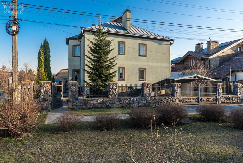 Продаж дома, 2&nbsp;поверху, 263&nbsp;кв.м, 6&nbsp;кімнат, ділянка 10&nbsp;соток, <a class="location-link" href="/vyshgorod/" title="Недвижимость Вишгород">Вишгород</a>, Спаська (изображение 2)