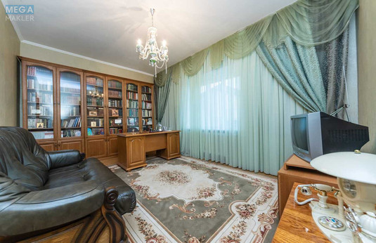 Продаж дома, 2&nbsp;поверху, 263&nbsp;кв.м, 6&nbsp;кімнат, ділянка 10&nbsp;соток, <a class="location-link" href="/vyshgorod/" title="Недвижимость Вишгород">Вишгород</a>, Спаська (изображение 9)