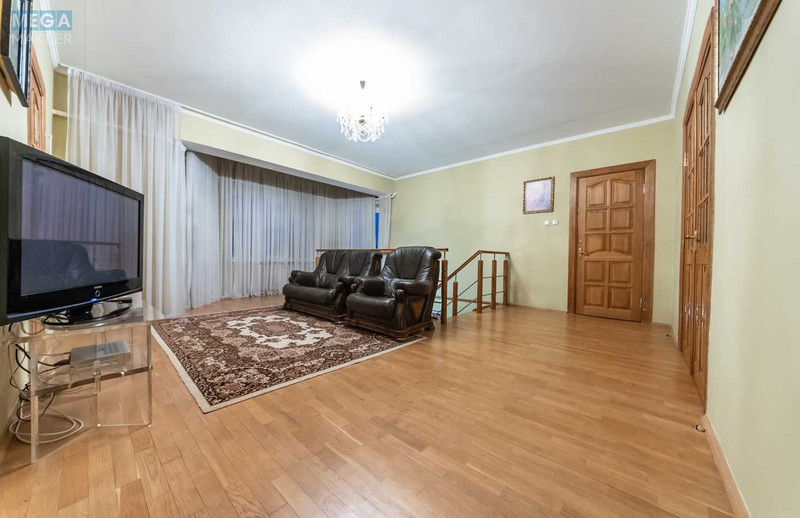 Продаж дома, 2&nbsp;поверху, 263&nbsp;кв.м, 6&nbsp;кімнат, ділянка 10&nbsp;соток, <a class="location-link" href="/vyshgorod/" title="Недвижимость Вишгород">Вишгород</a>, Спаська (изображение 18)