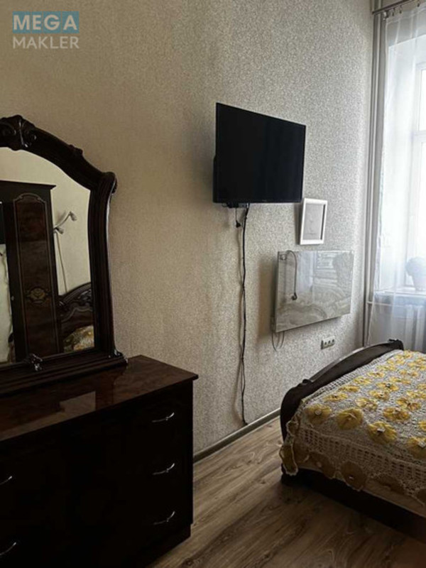 Оренда 2 кімнатної квартири, <a class="location-link" href="/kiev/" title="Недвижимость Київ">Київ</a>, <a class="location-link" href="/kiev/pecherskij/" title="Недвижимость Печерський район">Печерський р-н</a>, Круглоуніверситетська вул., 14 (изображение 2)