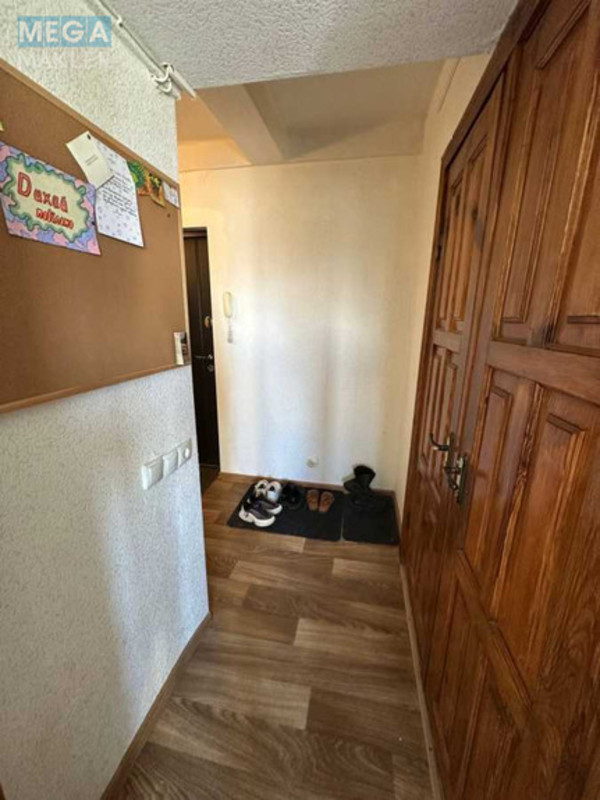 Продаж 3 кімнатної квартири (56/39,5/7), 8 пов. 9 пов. будинку, <a class="location-link" href="/kiev/" title="Недвижимость Київ">Київ</a>, <a class="location-link" href="/kiev/shevchenkovskij/" title="Недвижимость Шевченківський район">Шевченківський р-н</a>, Марка Безручко ул., 23а (изображение 3)
