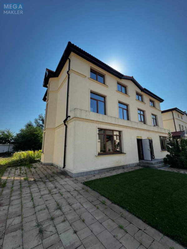 Продаж дома, 3&nbsp;поверху, 208&nbsp;кв.м, 5&nbsp;кімнат, ділянка 3,05&nbsp;сотки, <a class="location-link" href="/podgorcy-selo/" title="Недвижимость Підгірці">Підгірці</a>, Фонтанна, 8 (изображение 3)