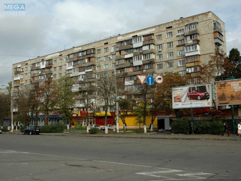 Продаж 3 кімнатної квартири (60/44/6), 3 пов. 9 пов. будинку, <a class="location-link" href="/kiev/" title="Недвижимость Київ">Київ</a>, <a class="location-link" href="/kiev/podolskij/" title="Недвижимость Подільський район">Подільський р-н</a>, Кирилівська вул., 122/1 (изображение 10)