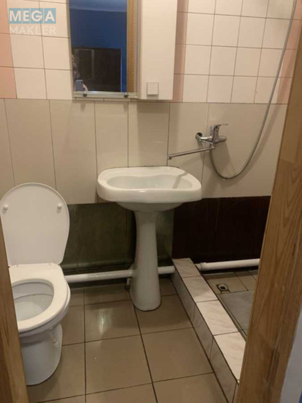 Оренда 1 кімнатної квартири, <a class="location-link" href="/kiev/" title="Недвижимость Київ">Київ</a>, <a class="location-link" href="/kiev/darnickij/" title="Недвижимость Дарницький район">Дарницький р-н</a>, Польова вул., 8 (изображение 2)