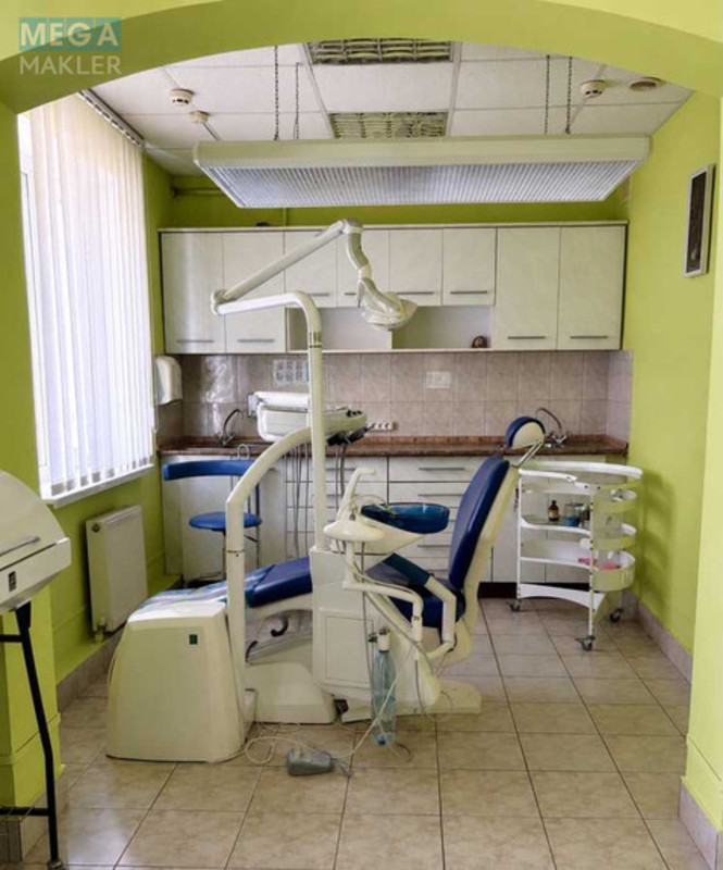 Продаж комерційної нерухомості, 72&nbsp;кв.м, <a class="location-link" href="/chernigov/" title="Недвижимость Чернігів">Чернігів</a>, <a class="location-link" href="/chernigov/novozavodskiy/" title="Недвижимость Новозаводський район">Новозаводський р-н</a>, Незалежності, 56 (изображение 2)
