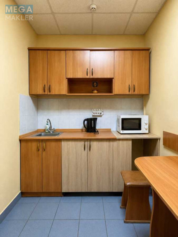 Продаж комерційної нерухомості, 72&nbsp;кв.м, <a class="location-link" href="/chernigov/" title="Недвижимость Чернігів">Чернігів</a>, <a class="location-link" href="/chernigov/novozavodskiy/" title="Недвижимость Новозаводський район">Новозаводський р-н</a>, Незалежності, 56 (изображение 8)