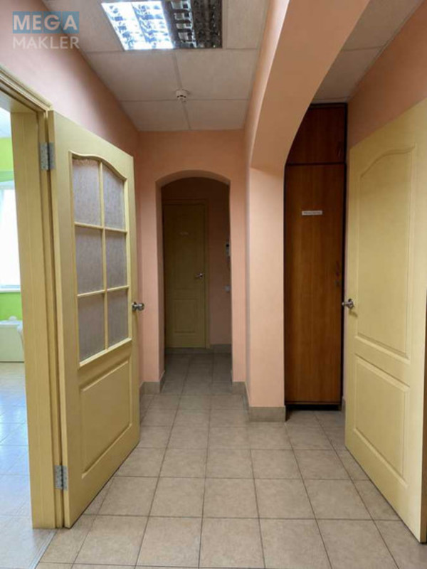 Продаж комерційної нерухомості, 72&nbsp;кв.м, <a class="location-link" href="/chernigov/" title="Недвижимость Чернігів">Чернігів</a>, <a class="location-link" href="/chernigov/novozavodskiy/" title="Недвижимость Новозаводський район">Новозаводський р-н</a>, Незалежності, 56 (изображение 11)