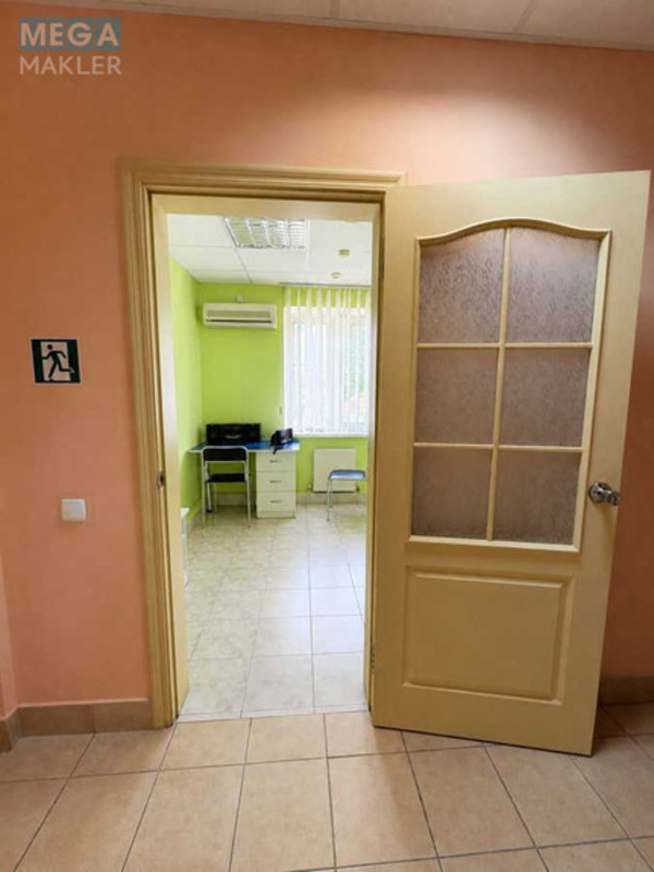 Продаж комерційної нерухомості, 72&nbsp;кв.м, <a class="location-link" href="/chernigov/" title="Недвижимость Чернігів">Чернігів</a>, <a class="location-link" href="/chernigov/novozavodskiy/" title="Недвижимость Новозаводський район">Новозаводський р-н</a>, Незалежності, 56 (изображение 12)