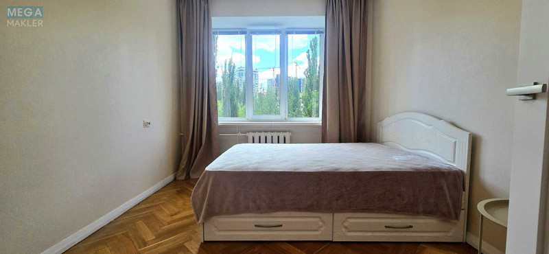 Оренда 3 кімнатної квартири, <a class="location-link" href="/kiev/" title="Недвижимость Київ">Київ</a>, <a class="location-link" href="/kiev/pecherskij/" title="Недвижимость Печерський район">Печерський р-н</a>, Леси Украинки бульв., 24 (изображение 7)