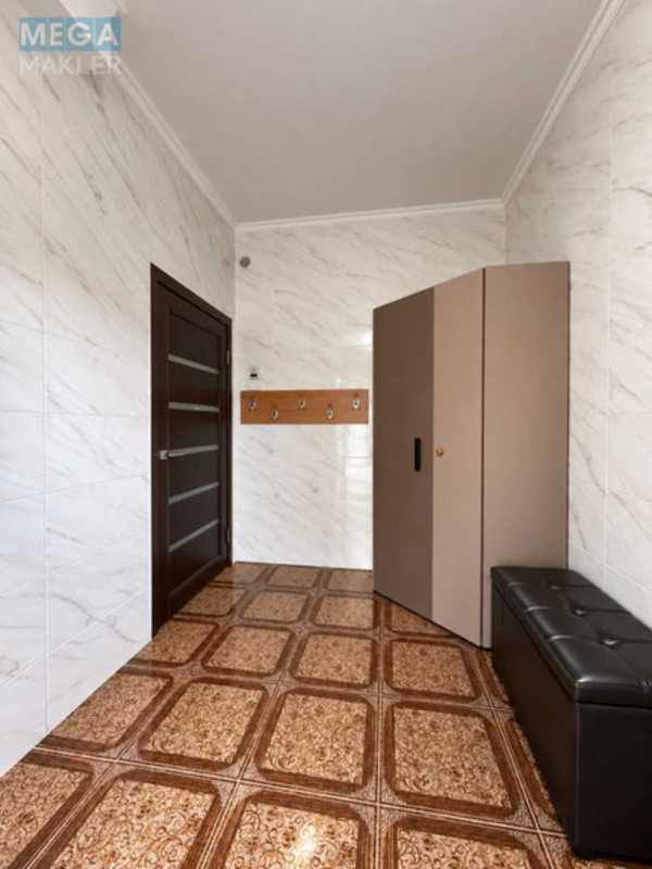 Продаж дома, 2&nbsp;поверху, 149,40&nbsp;кв.м, 3&nbsp;кімнати, ділянка 1,81&nbsp;сотка, <a class="location-link" href="/brovary/" title="Недвижимость Бровари">Бровари</a>, Фонтене-су-Буа, 5 (изображение 12)