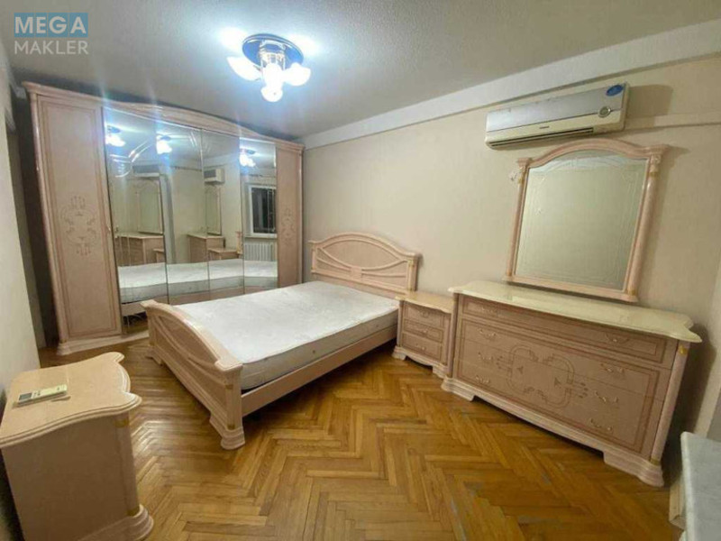 Оренда 3 кімнатної квартири, <a class="location-link" href="/kiev/" title="Недвижимость Київ">Київ</a>, <a class="location-link" href="/kiev/dneprovskij/" title="Недвижимость Дніпровський район">Дніпровський р-н</a>, Челябінська вул., 1 (изображение 2)