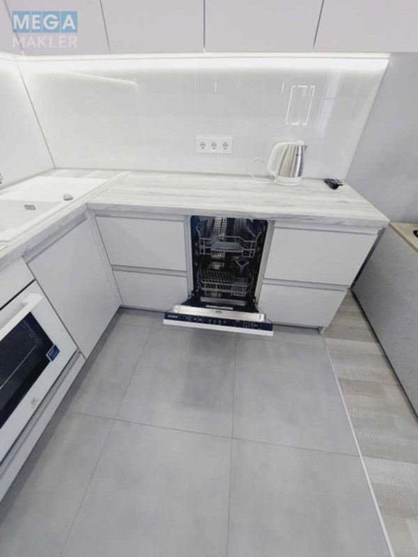 Оренда 1 кімнатної квартири, <a class="location-link" href="/kiev/" title="Недвижимость Київ">Київ</a>, <a class="location-link" href="/kiev/shevchenkovskij/" title="Недвижимость Шевченківський район">Шевченківський р-н</a>, Шолуденко ул., 1В (изображение 8)