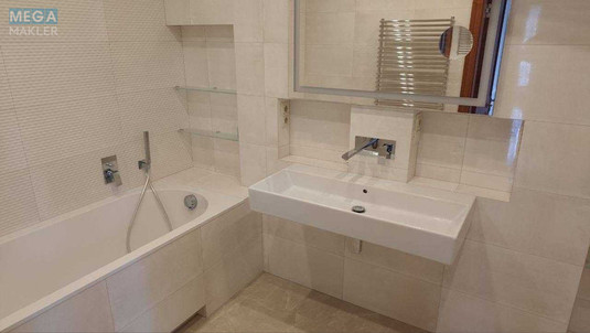 Оренда 2 кімнатної квартири, <a class="location-link" href="/lviv/" title="Недвижимость Львів">Львів</a>, <a class="location-link" href="/lviv/galickij/" title="Недвижимость Галицький район">Галицький р-н</a>, Пекарська (изображение 20)