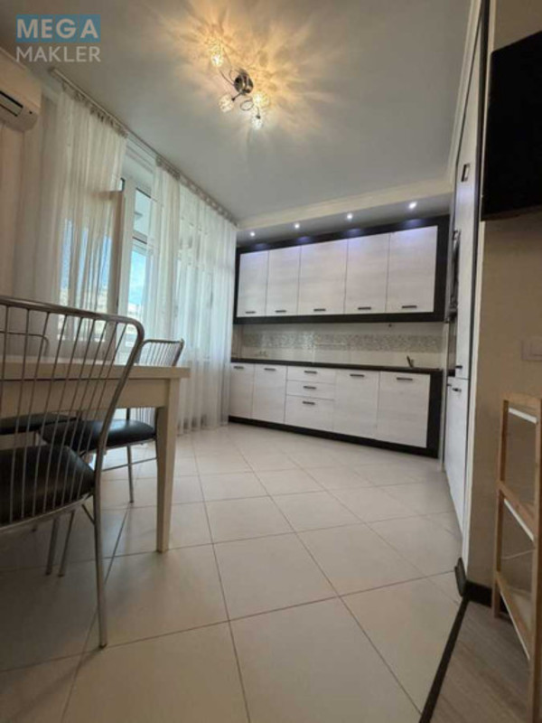 Продаж 1 кімнатної квартири (56/15/32), 11 пов. 24 пов. будинку, <a class="location-link" href="/kiev/" title="Недвижимость Київ">Київ</a>, <a class="location-link" href="/kiev/darnickij/" title="Недвижимость Дарницький район">Дарницький р-н</a>, Анни Ахматової вул., 22 (изображение 4)