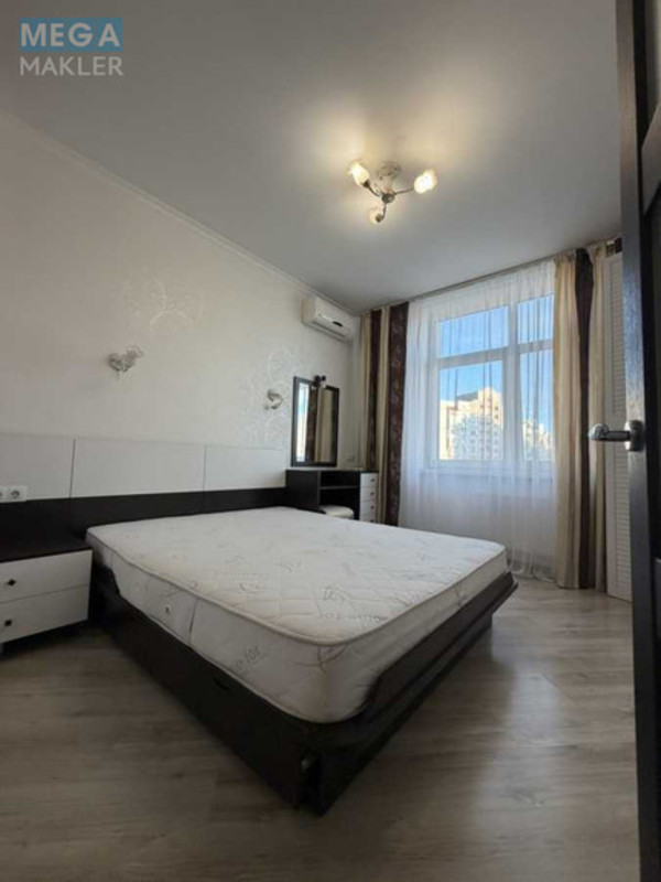 Продаж 1 кімнатної квартири (56/15/32), 11 пов. 24 пов. будинку, <a class="location-link" href="/kiev/" title="Недвижимость Київ">Київ</a>, <a class="location-link" href="/kiev/darnickij/" title="Недвижимость Дарницький район">Дарницький р-н</a>, Анни Ахматової вул., 22 (изображение 5)