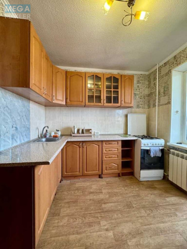 Оренда 3 кімнатної квартири, <a class="location-link" href="/kiev/" title="Недвижимость Київ">Київ</a>, <a class="location-link" href="/kiev/desnyanskij/" title="Недвижимость Деснянський район">Деснянський р-н</a>, Володимира Маяковського просп., 65 (изображение 2)