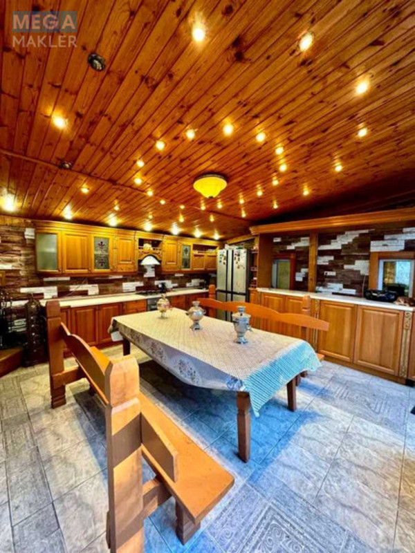 Продаж дома, 3&nbsp;поверху, 339&nbsp;кв.м, 11&nbsp;кімнат, ділянка 1&nbsp;700&nbsp;соток, <a class="location-link" href="/dernovka/" title="Недвижимость Дернівка">Дернівка</a>, Лисенка, 5 (изображение 2)