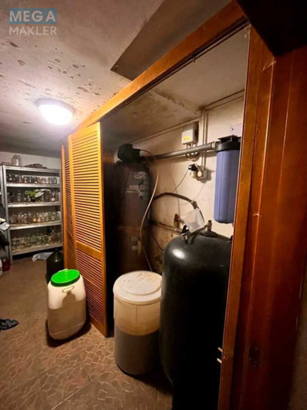 Продаж дома, 3&nbsp;поверху, 339&nbsp;кв.м, 11&nbsp;кімнат, ділянка 1&nbsp;700&nbsp;соток, <a class="location-link" href="/dernovka/" title="Недвижимость Дернівка">Дернівка</a>, Лисенка, 5 (изображение 20)
